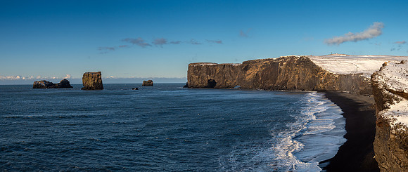 Coastal scene at Reynisdreangar
