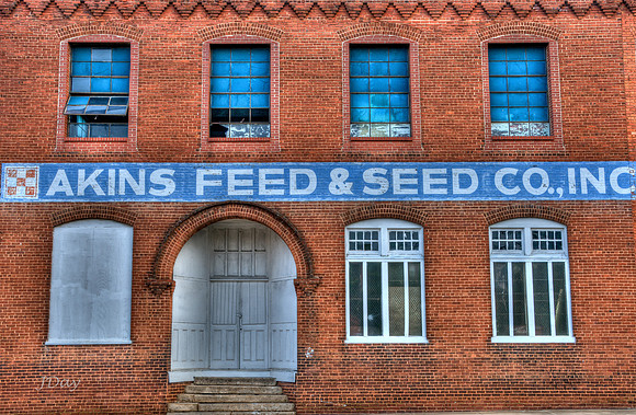 Akins Feed & Seed, Griffin